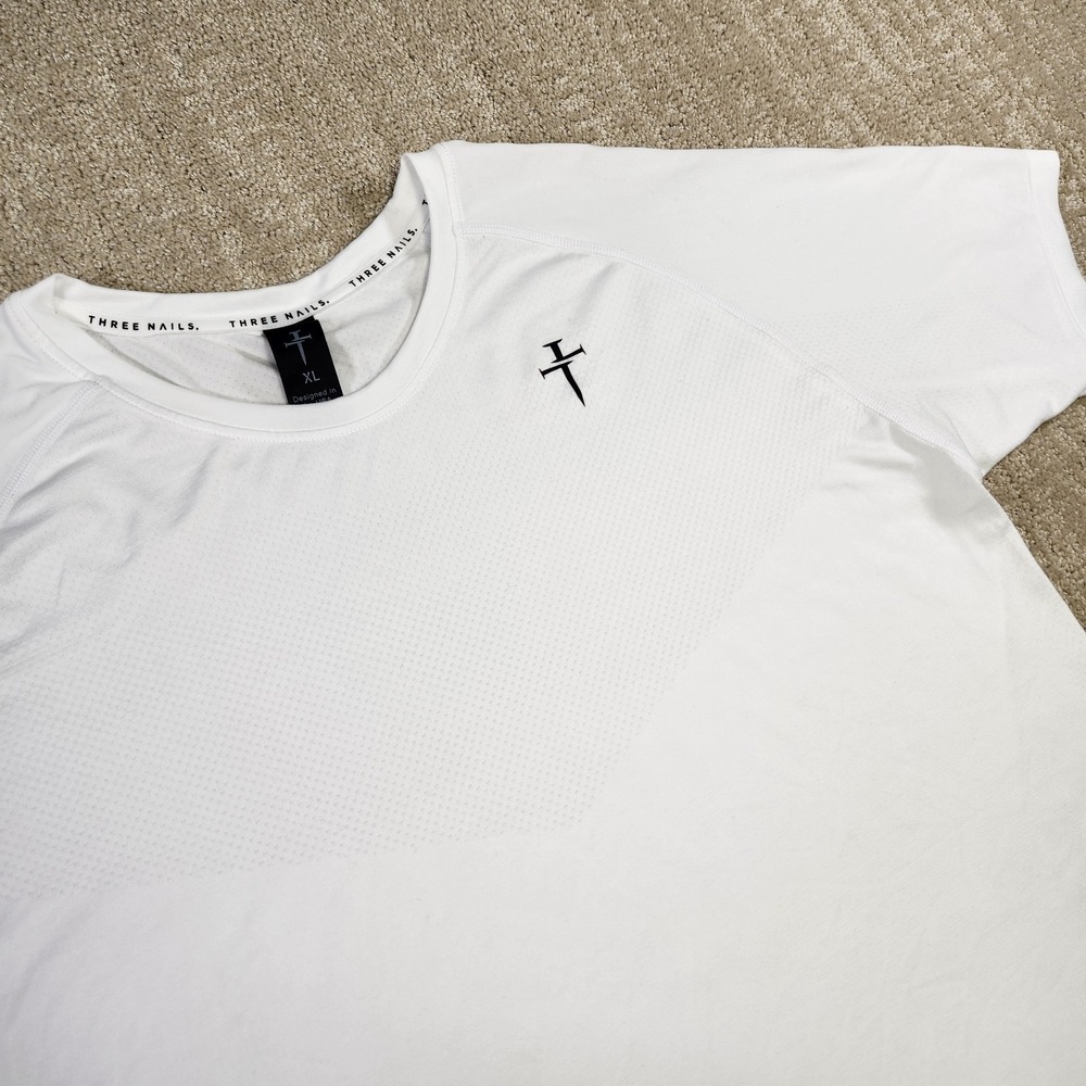 Three Nails Shirt Men XL Seamless 2.0 Tee White Athleisure Christ Christian NEW